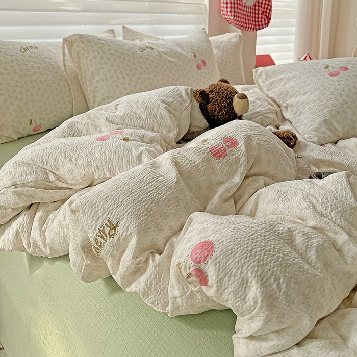 91家纺网 家纺一手货源 找家纺 名品家纺 2025新款云感皱皱双层纱四件套 樱桃小果