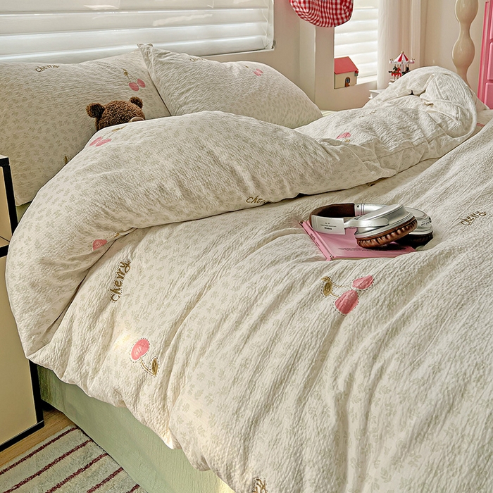 91家纺网 家纺一手货源 找家纺 名品家纺 2025新款云感皱皱双层纱四件套 樱桃小果