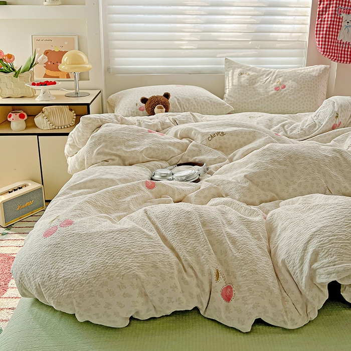 91家纺网 家纺一手货源 找家纺 名品家纺 2025新款云感皱皱双层纱四件套 樱桃小果