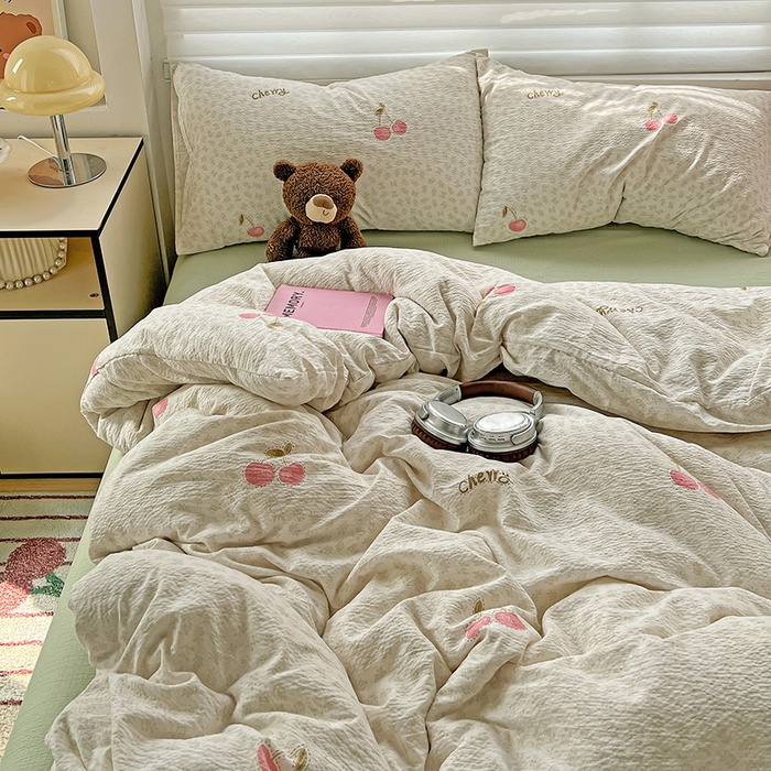 91家纺网 家纺一手货源 找家纺 名品家纺 2025新款云感皱皱双层纱四件套 樱桃小果