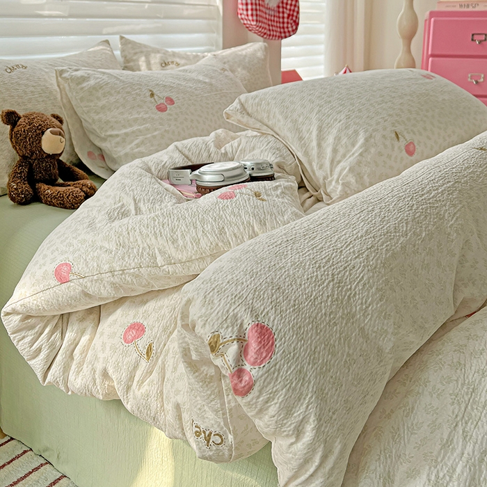 91家纺网 家纺一手货源 找家纺 名品家纺 2025新款云感皱皱双层纱四件套 樱桃小果