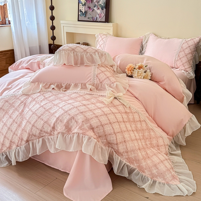 91家纺网 家纺一手货源 找家纺 凯美家居 2025新款水洗真丝蕾丝刺绣四件套 爱丽莎 浅粉