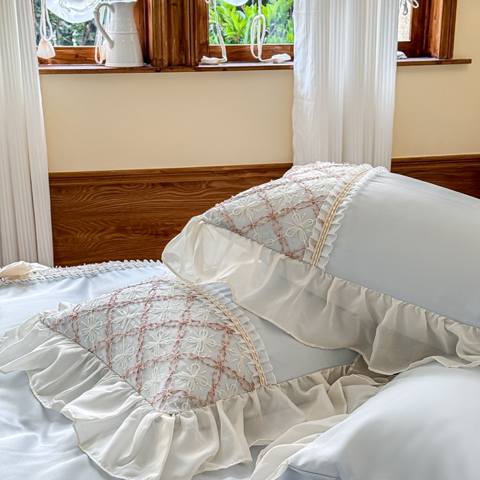 91家纺网 家纺一手货源 找家纺 凯美家居 2025新款水洗真丝蕾丝刺绣四件套 爱丽莎 浅蓝