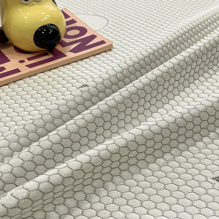 91家纺网 家纺一手货源 找家纺 佰亿莱 2025春夏新款卡皮巴拉豆豆凉席席子 卡皮巴拉-灰色 床席