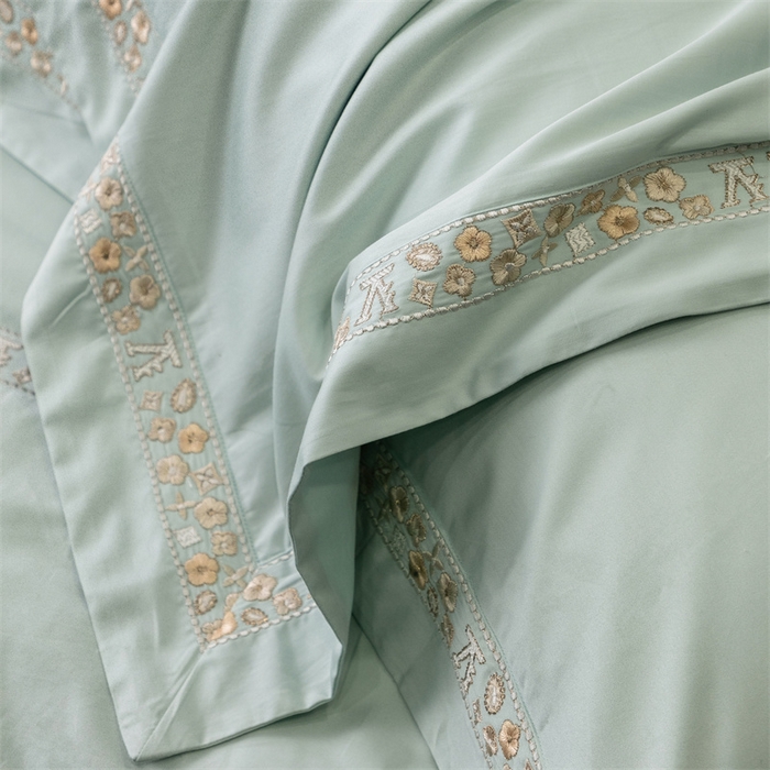 91家纺网 家纺一手货源 找家纺 保罗圣迪奥 2025新款全棉长绒棉纯棉刺绣四件套--缇梵 缇梵-青石绿