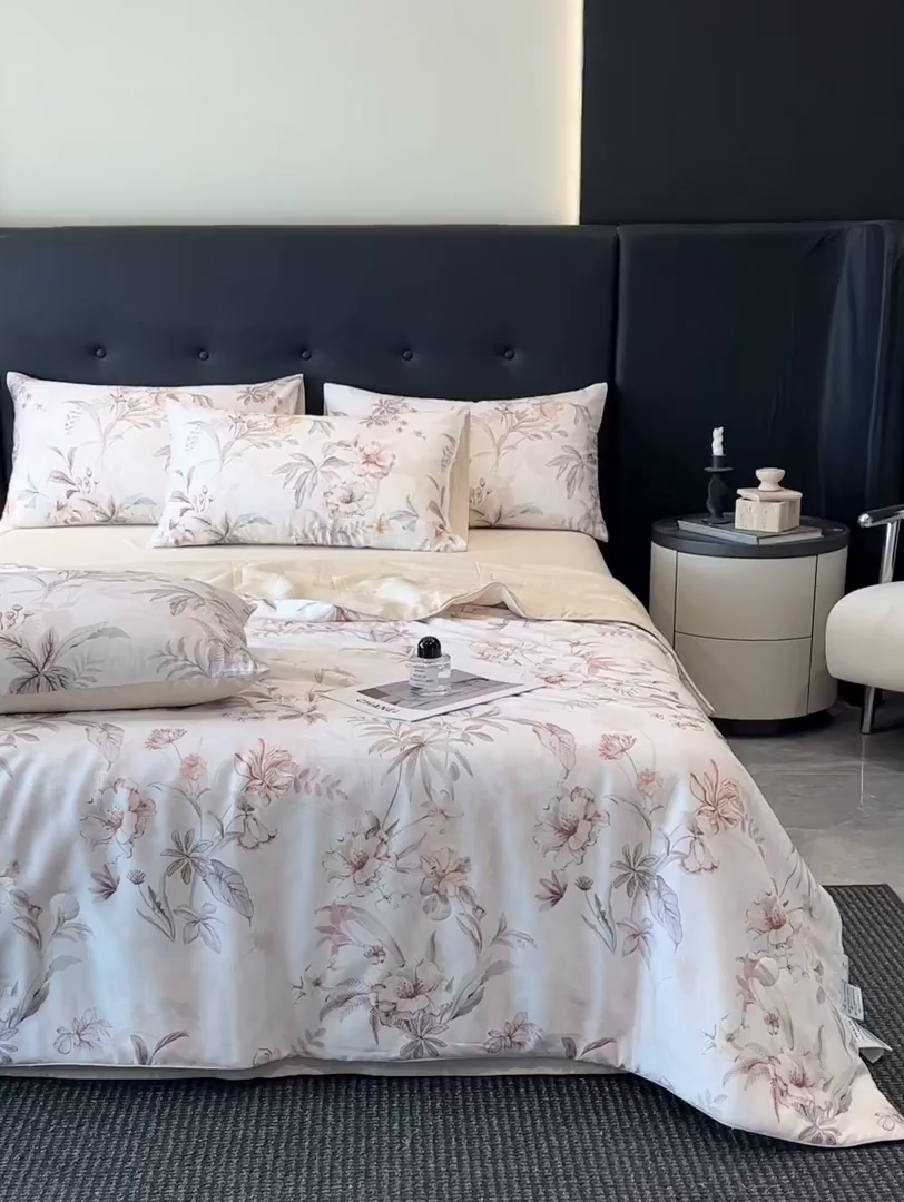 91家纺网 家纺一手货源 找家纺 慕晨 2025新款莱赛尔天丝数码印花四件套莱赛尔夏被四件套天丝夏凉被直播热款夏被被子被芯 寻光 玉