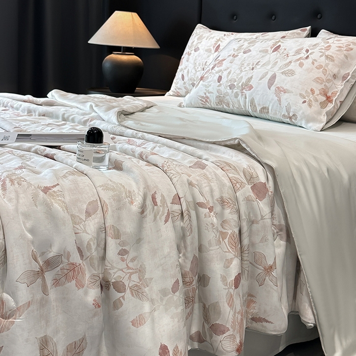 91家纺网 家纺一手货源 找家纺 慕晨 2025新款莱赛尔天丝数码印花四件套莱赛尔夏被四件套天丝夏凉被直播热款夏被被子被芯 藏幽 绿