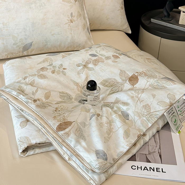 91家纺网 家纺一手货源 找家纺 慕晨 2025新款莱赛尔天丝数码印花四件套莱赛尔夏被四件套天丝夏凉被直播热款夏被被子被芯 藏幽 香槟