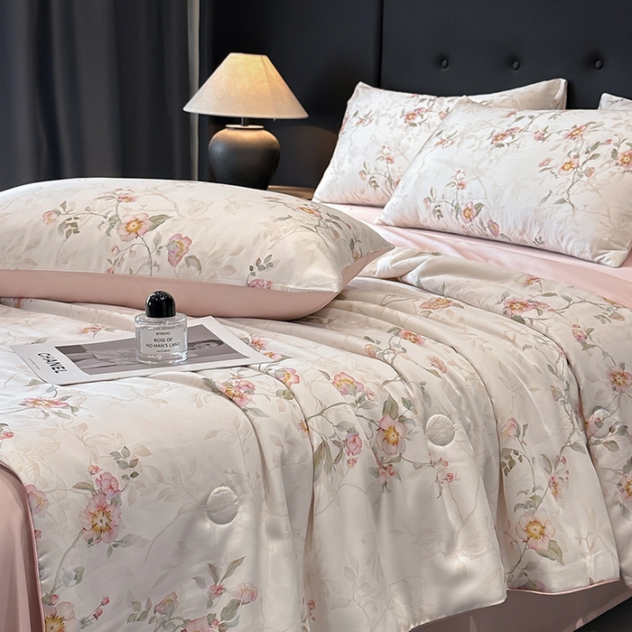 91家纺网 家纺一手货源 找家纺 慕晨 2025新款莱赛尔天丝数码印花四件套莱赛尔夏被四件套天丝夏凉被直播热款夏被被子被芯 花漾 粉