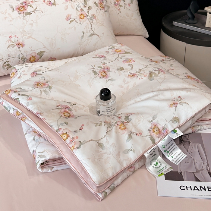 91家纺网 家纺一手货源 找家纺 慕晨 2025新款莱赛尔天丝数码印花四件套莱赛尔夏被四件套天丝夏凉被直播热款夏被被子被芯 花漾 粉