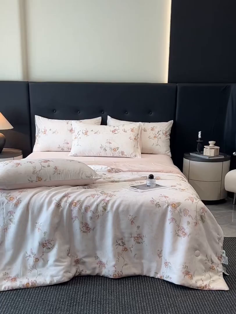 91家纺网 家纺一手货源 找家纺 慕晨 2025新款莱赛尔天丝数码印花四件套莱赛尔夏被四件套天丝夏凉被直播热款夏被被子被芯 花漾 粉