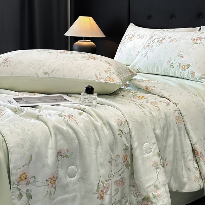 91家纺网 家纺一手货源 找家纺 慕晨 2025新款莱赛尔天丝数码印花四件套莱赛尔夏被四件套天丝夏凉被直播热款夏被被子被芯 花漾 绿