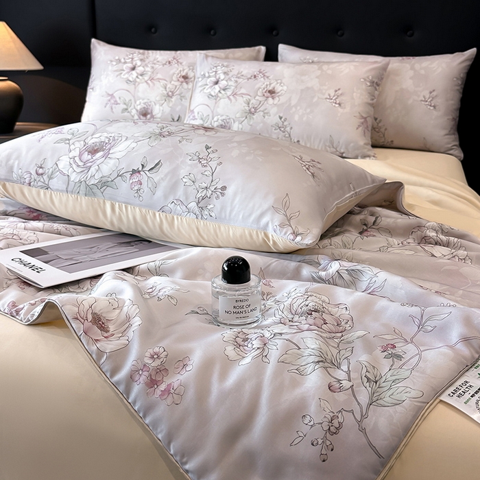 91家纺网 家纺一手货源 找家纺 慕晨 2025新款莱赛尔天丝数码印花四件套莱赛尔夏被四件套天丝夏凉被直播热款夏被被子被芯 锦兮-粉