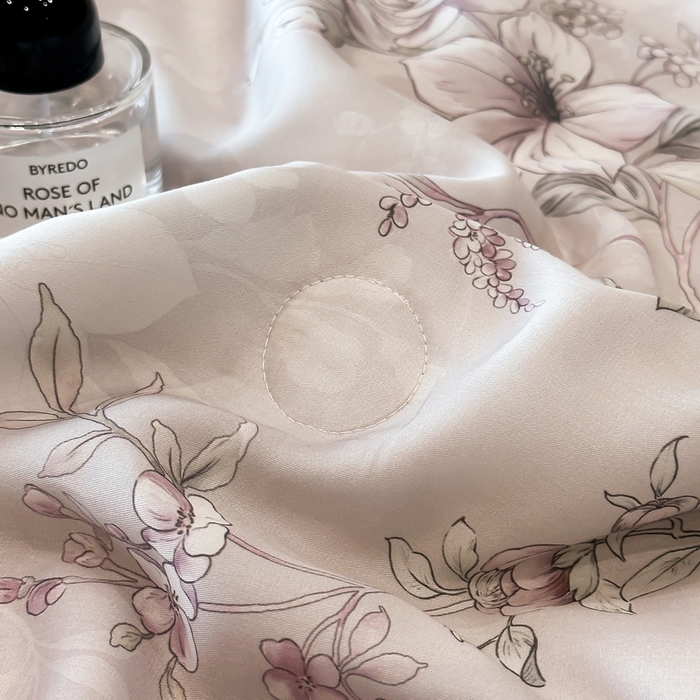 91家纺网 家纺一手货源 找家纺 慕晨 2025新款莱赛尔天丝数码印花四件套莱赛尔夏被四件套天丝夏凉被直播热款夏被被子被芯 锦兮-粉