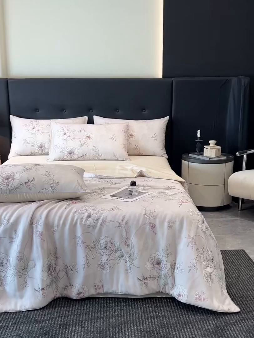 91家纺网 家纺一手货源 找家纺 慕晨 2025新款莱赛尔天丝数码印花四件套莱赛尔夏被四件套天丝夏凉被直播热款夏被被子被芯 锦兮-粉
