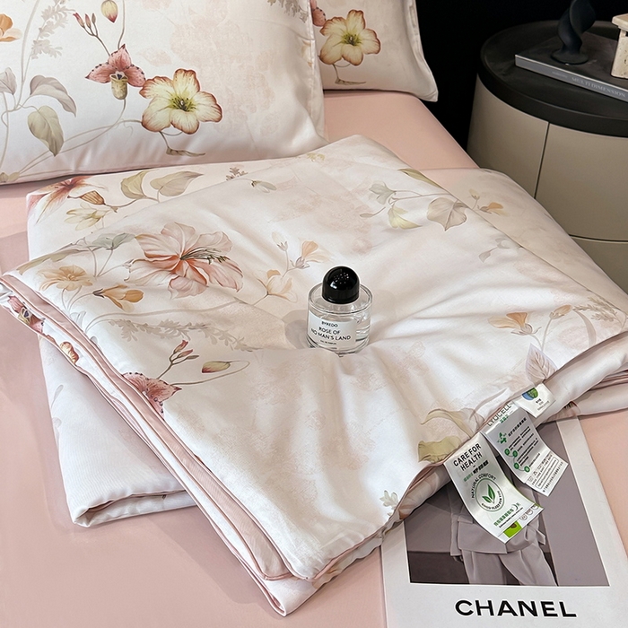 91家纺网 家纺一手货源 找家纺 慕晨 2025新款莱赛尔天丝数码印花四件套莱赛尔夏被四件套天丝夏凉被直播热款夏被被子被芯 嫚熙 粉