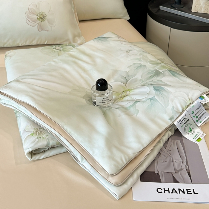 91家纺网 家纺一手货源 找家纺 慕晨 2025新款莱赛尔天丝数码印花四件套莱赛尔夏被四件套天丝夏凉被直播热款夏被被子被芯 栖然 绿