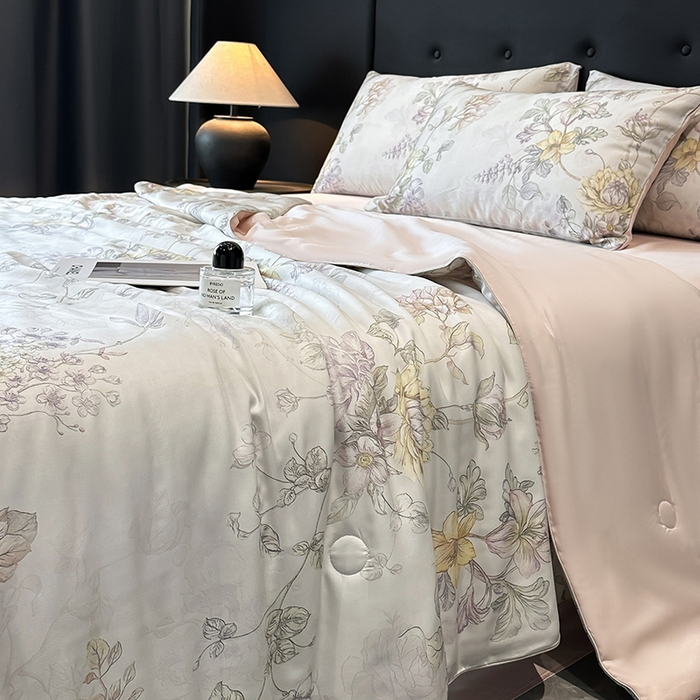 91家纺网 家纺一手货源 找家纺 慕晨 2025新款莱赛尔天丝数码印花四件套莱赛尔夏被四件套天丝夏凉被直播热款夏被被子被芯 韵眠 粉