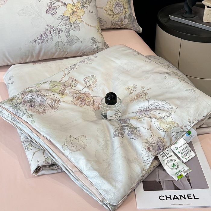 91家纺网 家纺一手货源 找家纺 慕晨 2025新款莱赛尔天丝数码印花四件套莱赛尔夏被四件套天丝夏凉被直播热款夏被被子被芯 韵眠 粉