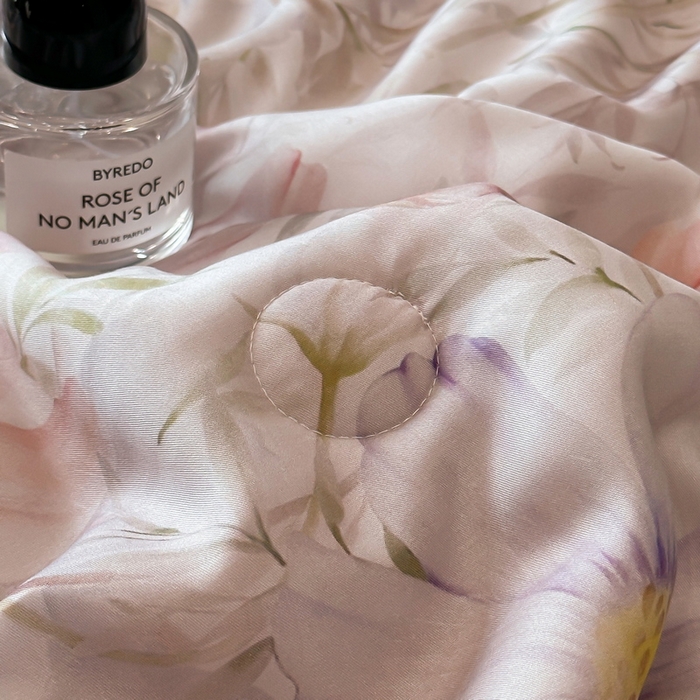 91家纺网 家纺一手货源 找家纺 慕晨 2025新款莱赛尔天丝数码印花四件套莱赛尔夏被四件套天丝夏凉被直播热款夏被被子被芯 芷韵  粉