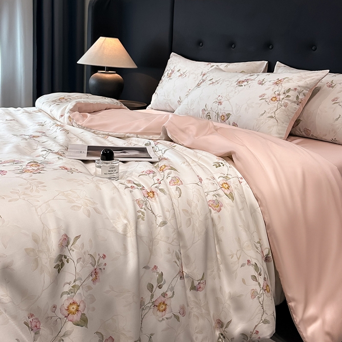 91家纺网 家纺一手货源 找家纺 慕晨 2025新款莱赛尔天丝数码印花四件套莱赛尔夏被四件套天丝夏凉被直播热款四件套 花漾 粉