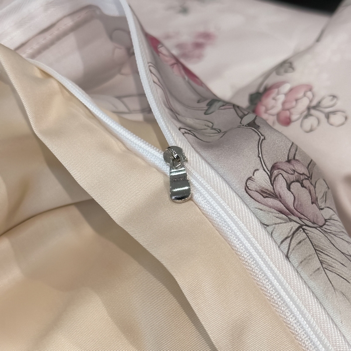 91家纺网 家纺一手货源 找家纺 慕晨 2025新款莱赛尔天丝数码印花四件套莱赛尔夏被四件套天丝夏凉被直播热款四件套 锦兮-粉