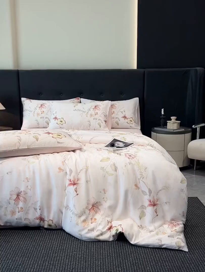 91家纺网 家纺一手货源 找家纺 慕晨 2025新款莱赛尔天丝数码印花四件套莱赛尔夏被四件套天丝夏凉被直播热款四件套 嫚熙 粉