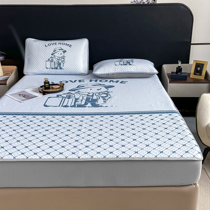 91家纺网 家纺一手货源 找家纺 慕梵家居 2025新款大版印花冰豆豆凉席席子床笠款三件套 爱家-灰