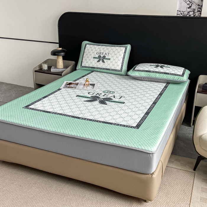 91家纺网 家纺一手货源 找家纺 慕梵家居 2025新款大版印花冰豆豆凉席席子床笠款三件套 风尚-绿