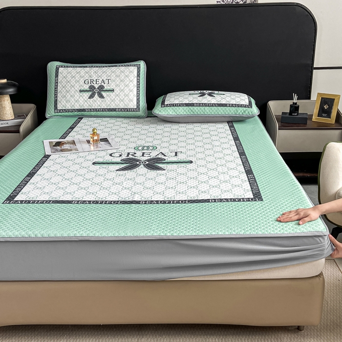 91家纺网 家纺一手货源 找家纺 慕梵家居 2025新款大版印花冰豆豆凉席席子床笠款三件套 风尚-绿