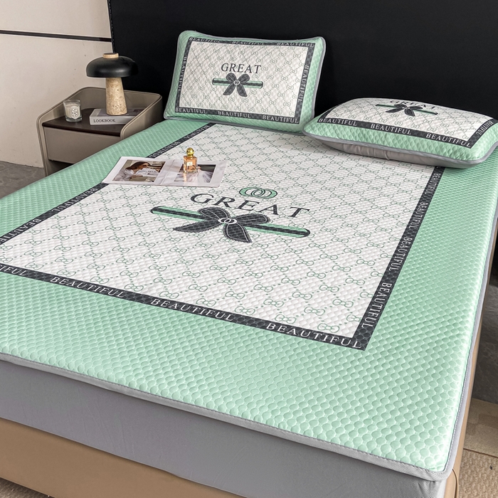 91家纺网 家纺一手货源 找家纺 慕梵家居 2025新款大版印花冰豆豆凉席席子床笠款三件套 风尚-绿