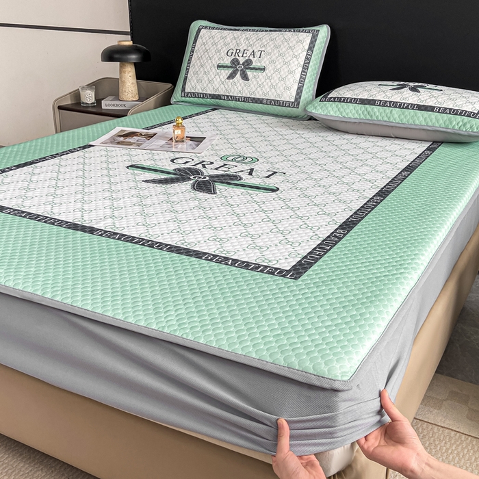 91家纺网 家纺一手货源 找家纺 慕梵家居 2025新款大版印花冰豆豆凉席席子床笠款三件套 风尚-绿