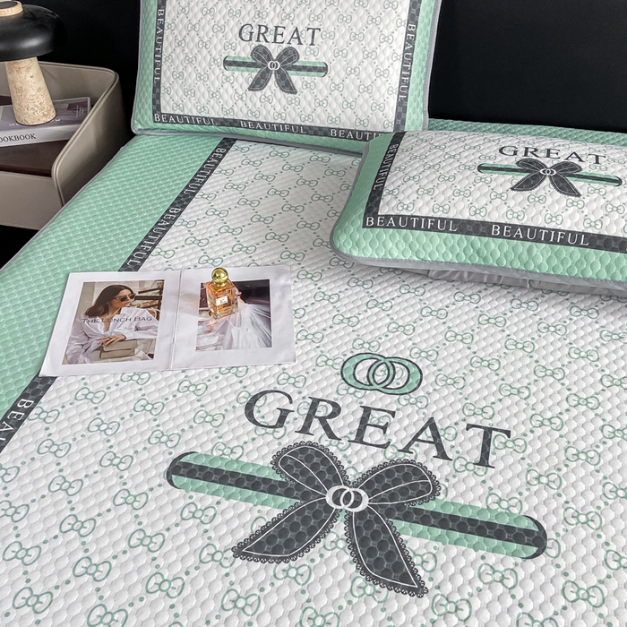 91家纺网 家纺一手货源 找家纺 慕梵家居 2025新款大版印花冰豆豆凉席席子床笠款三件套 风尚-绿