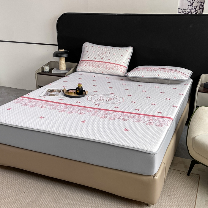 91家纺网 家纺一手货源 找家纺 慕梵家居 2025新款大版印花冰豆豆凉席席子床笠款三件套 蝴蝶结-粉