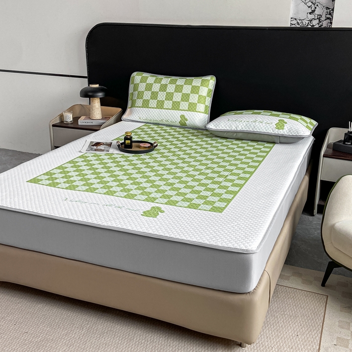 91家纺网 家纺一手货源 找家纺 慕梵家居 2025新款大版印花冰豆豆凉席席子床笠款三件套 可爱兔-绿