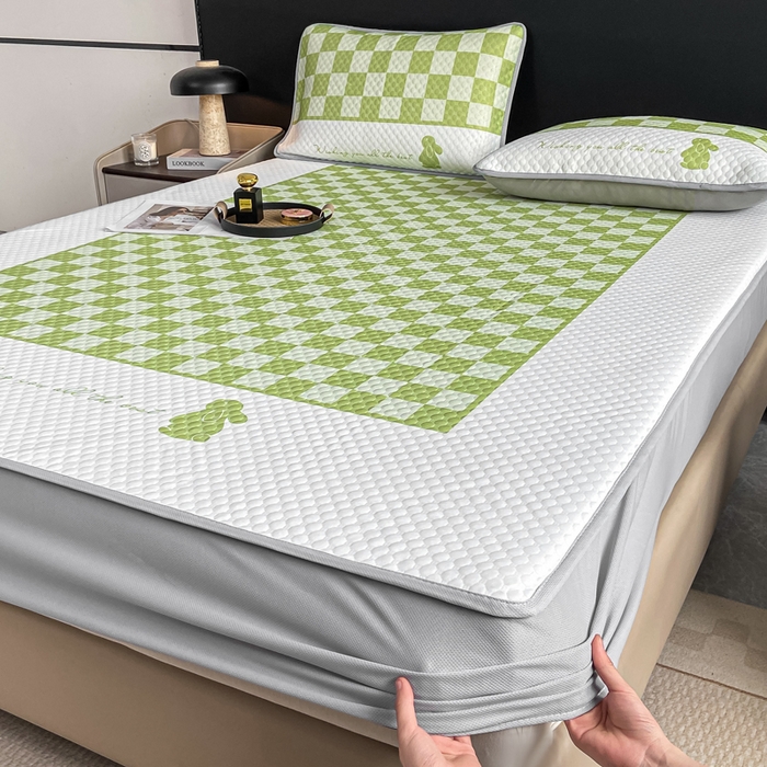 91家纺网 家纺一手货源 找家纺 慕梵家居 2025新款大版印花冰豆豆凉席席子床笠款三件套 可爱兔-绿