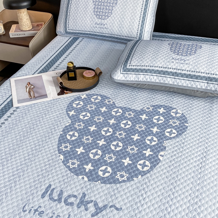 91家纺网 家纺一手货源 找家纺 慕梵家居 2025新款大版印花冰豆豆凉席席子床笠款三件套 美丽生活-灰