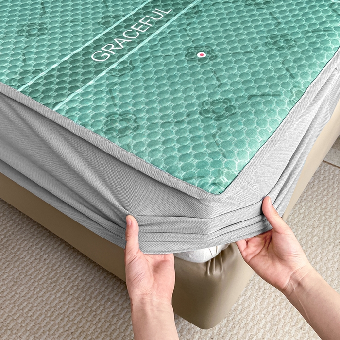 91家纺网 家纺一手货源 找家纺 慕梵家居 2025新款大版印花冰豆豆凉席席子床笠款三件套 优雅绿