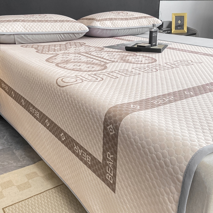 91家纺网 家纺一手货源 找家纺 慕梵家居 2025新款大版印花冰豆豆凉席席子三件套 可爱熊-咖