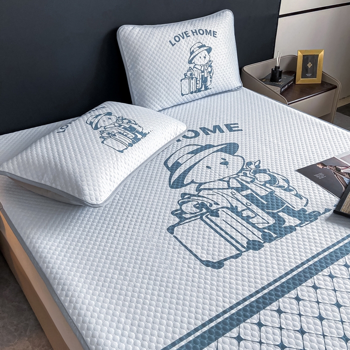 91家纺网 家纺一手货源 找家纺 慕梵家居 2025新款大版印花冰豆豆凉席席子三件套 爱家-灰