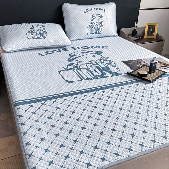 91家纺网 家纺一手货源 找家纺 慕梵家居 2025新款大版印花冰豆豆凉席席子三件套 爱家-灰