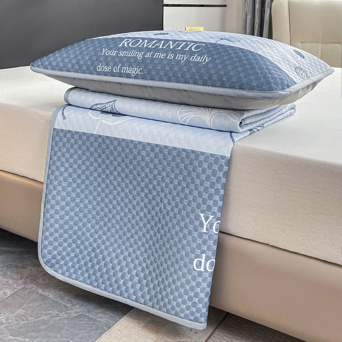 91家纺网 家纺一手货源 找家纺 慕梵家居 2025新款大版印花冰豆豆凉席席子三件套 芭蕉叶-灰