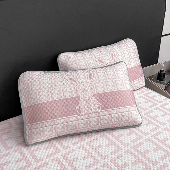 91家纺网 家纺一手货源 找家纺 慕梵家居 2025新款大版印花冰豆豆凉席席子三件套 大美兔-粉