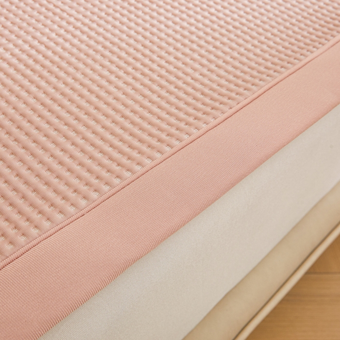 91家纺网 家纺一手货源 找家纺 全季家居 2025新款A类乙纶PE家族系列刺绣凉豆豆席凉席席子 熊猫家族-淡粉-床席款