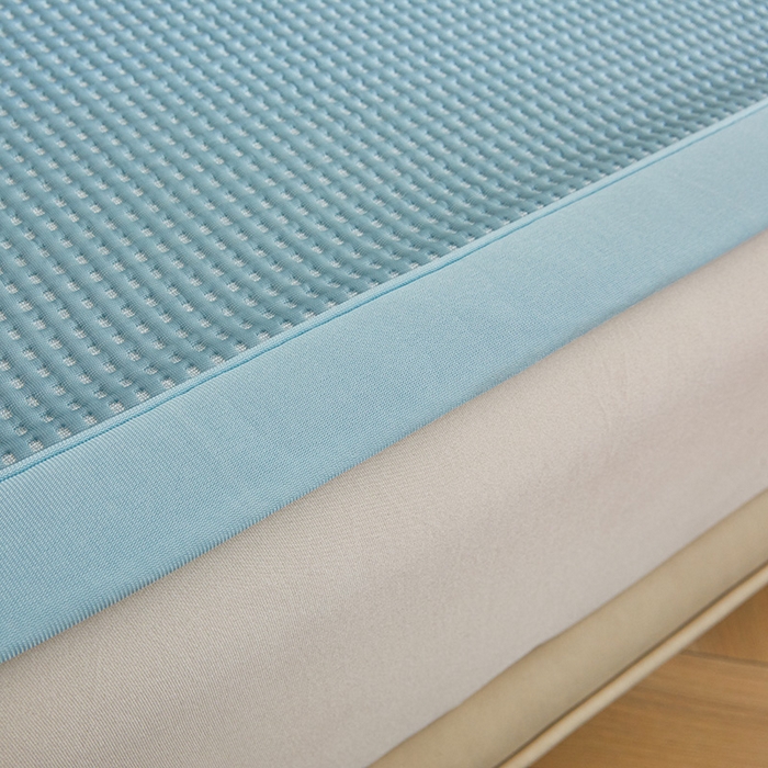 91家纺网 家纺一手货源 找家纺 全季家居 2025新款A类乙纶PE家族系列刺绣凉豆豆席凉席席子 熊猫家族-天蓝-床席款