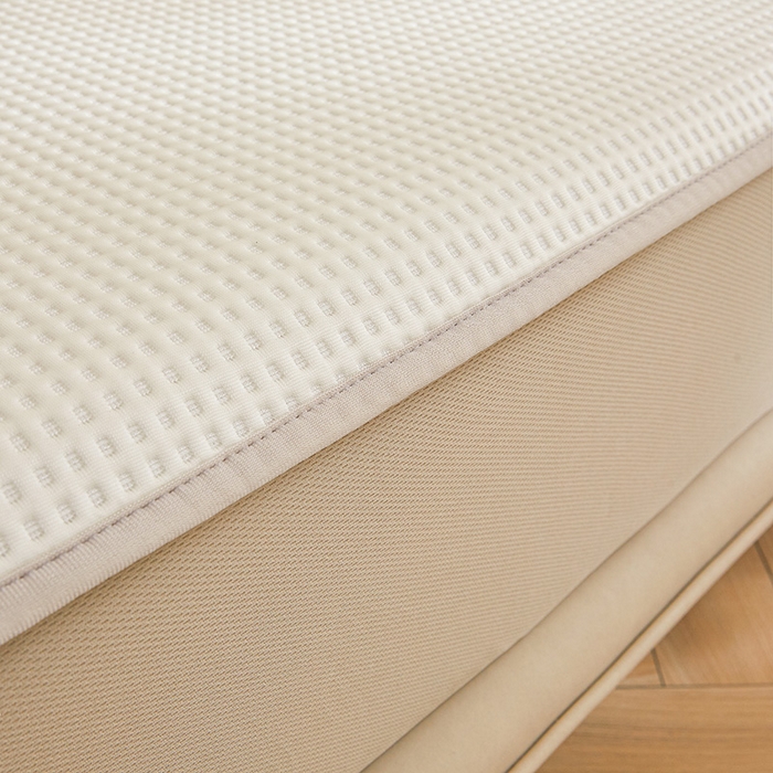 91家纺网 家纺一手货源 找家纺 全季家居 2025新款A类乙纶PE家族系列刺绣凉豆豆席凉席席子 快乐小熊-米黄-床笠款