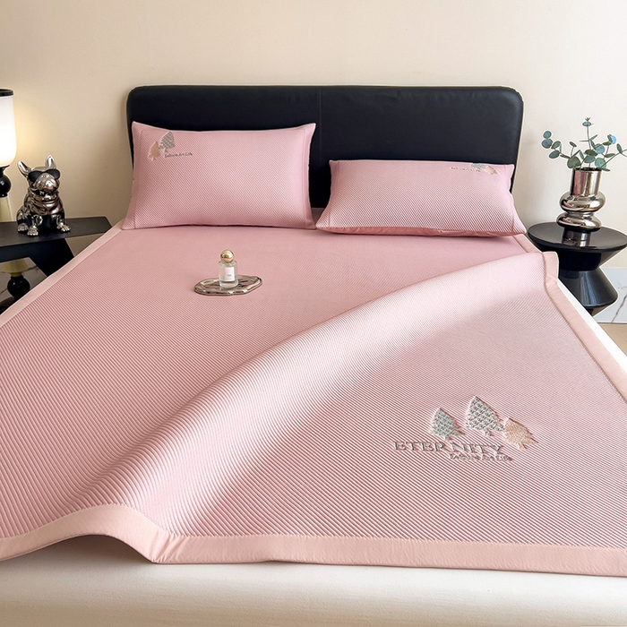 91家纺网 家纺一手货源 找家纺 （总）全季家居 2025新款A类乙纶PE希望森林刺绣系列凉豆豆席凉席席子