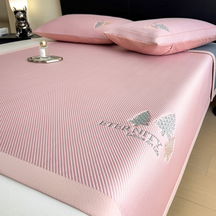 91家纺网 家纺一手货源 找家纺 （总）全季家居 2025新款A类乙纶PE希望森林刺绣系列凉豆豆席凉席席子