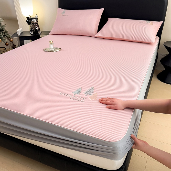 91家纺网 家纺一手货源 找家纺 全季家居 2025新款A类乙纶PE希望森林刺绣系列凉豆豆席凉席席子 淡粉-床笠款