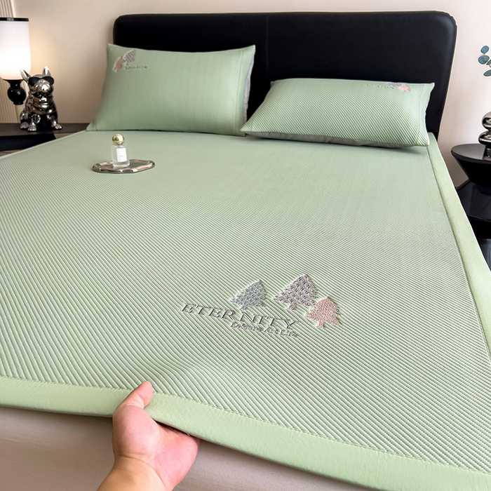 91家纺网 家纺一手货源 找家纺 全季家居 2025新款A类乙纶PE希望森林刺绣系列凉豆豆席凉席席子 水绿-床席款